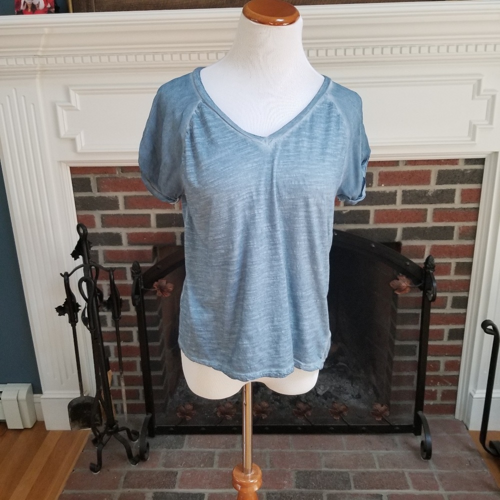 Buy2 Get 1 FREE!!⭐️DKNY V Neck Tee Shirt